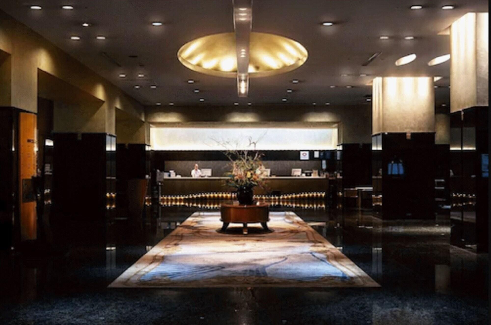 Royton Sapporo Hotel Eksteriør bilde The lobby of the hotel