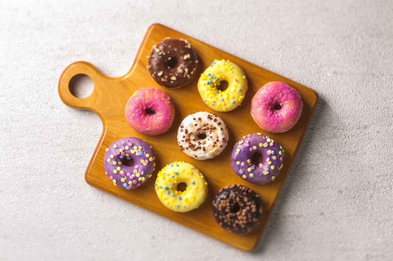 Royton Sapporo Hotel Eksteriør bilde A selection of doughnuts