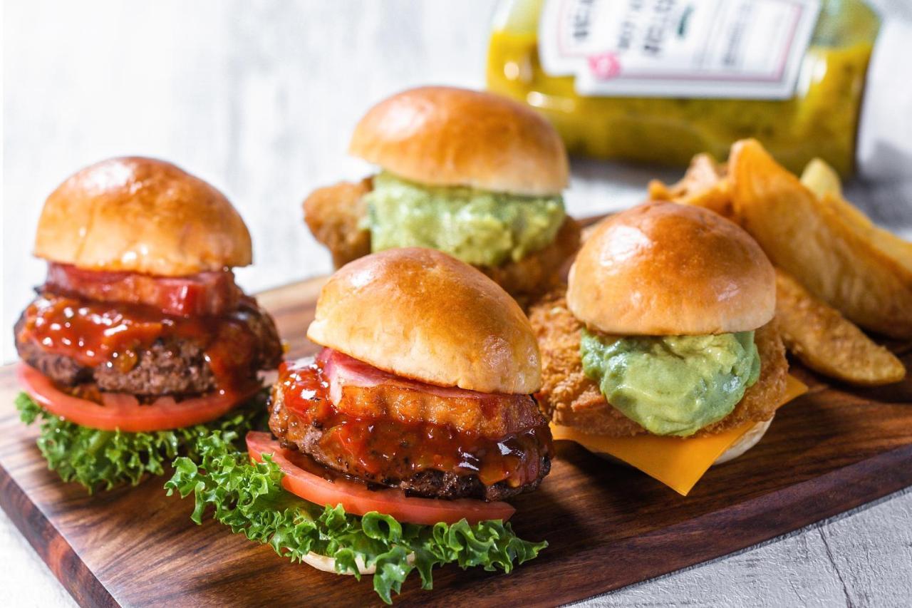 Royton Sapporo Hotel Eksteriør bilde A selection of sliders